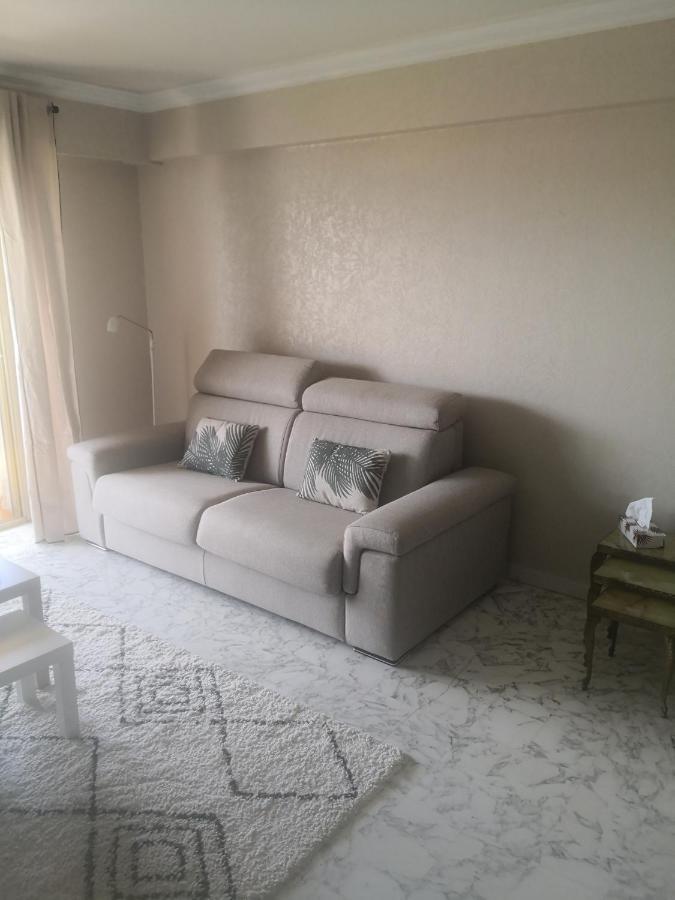 Grand 2 Pieces A 4Mns De La Plage Cagnes-sur-Mer Luaran gambar