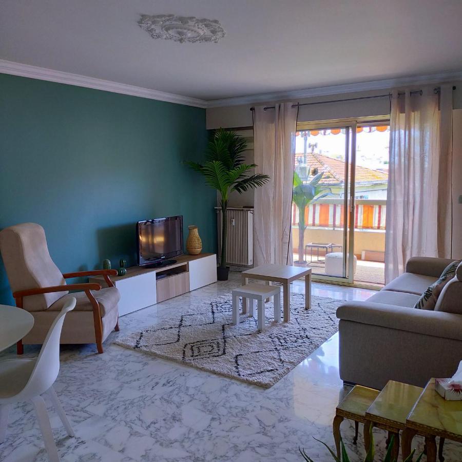 Grand 2 Pieces A 4Mns De La Plage Cagnes-sur-Mer Luaran gambar